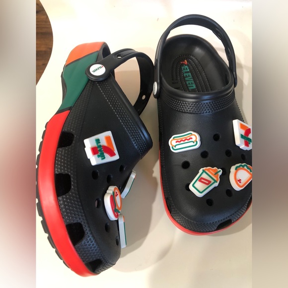 7-Eleven X Crocs Classic Clog 7-11 - Picture 3 of 6
